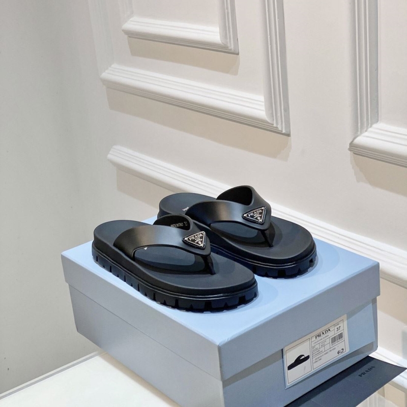 Pra*a slippers